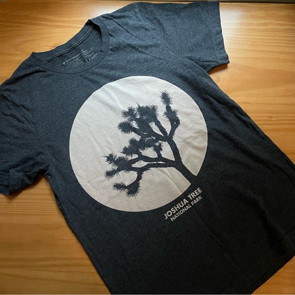 Parks Project Tops - Parks Project Joshua Tree T-Shirt Tee sz S